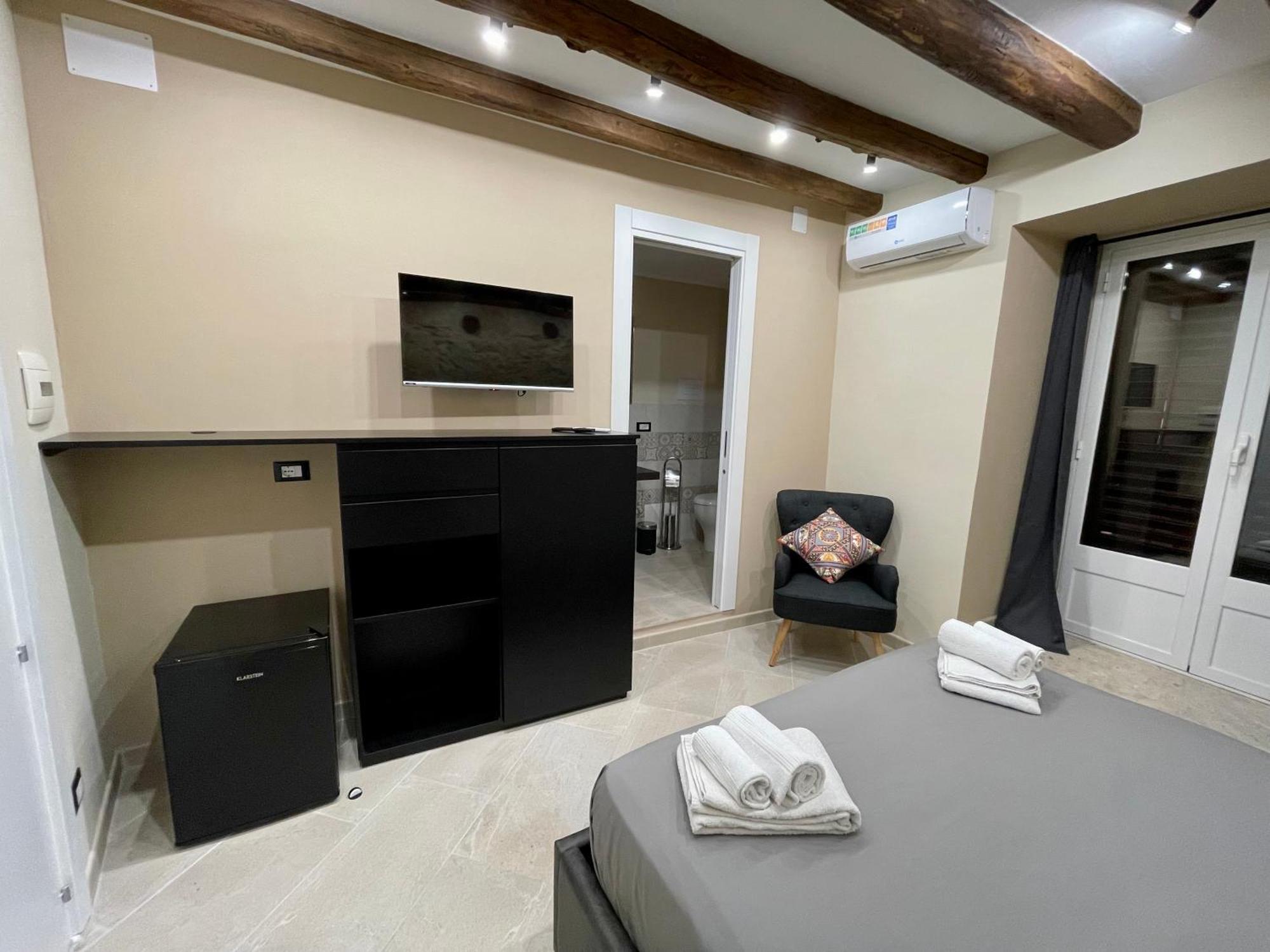 Tommy'S Rooms Palermo Exterior foto